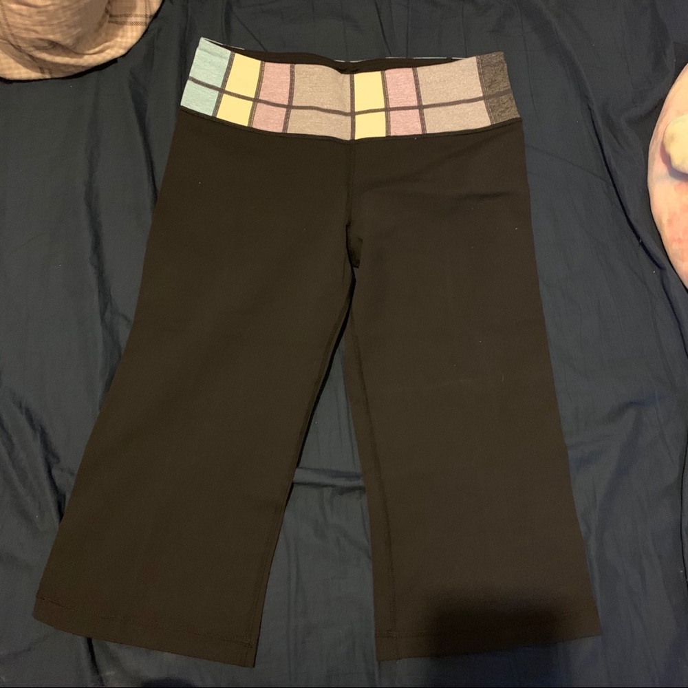 Lulu lemon yoga crop pants size 8